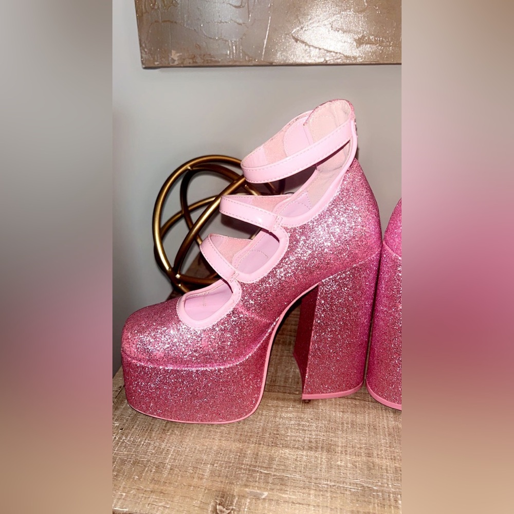 🚫SOLD🚫NWOB Sugar Thrillz ‘Down to play’ pink glitter platform heels sz5 - Picture 4 of 11